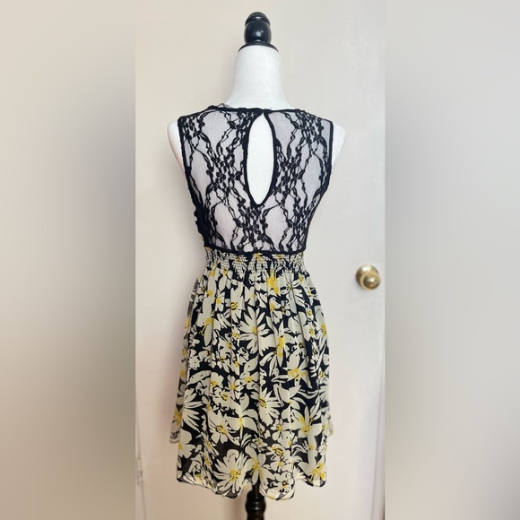 Zara Basic Sleeveless Black, flower print Dress Size M / never worn. Without tag - Picture 7 of 10